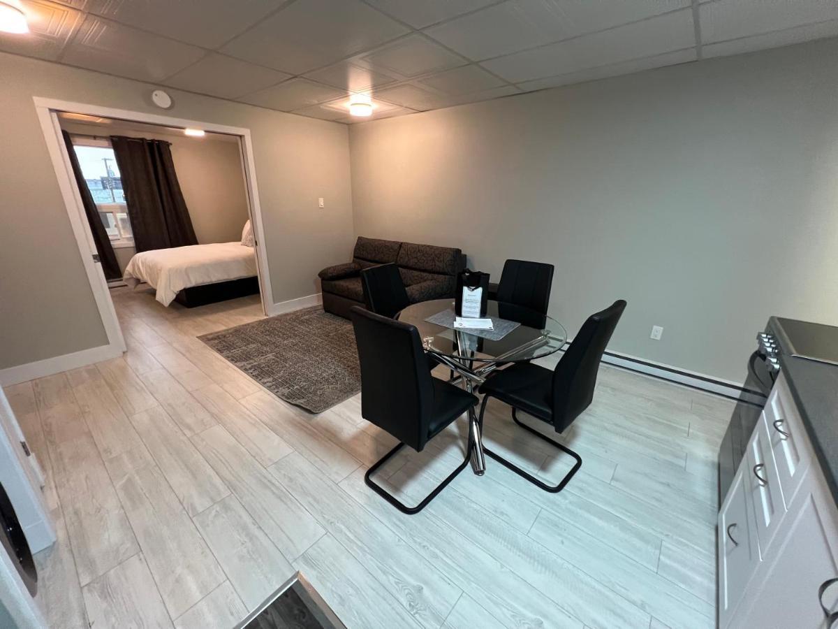 Le Centre-Ville Rouyn-Noranda Esterno foto