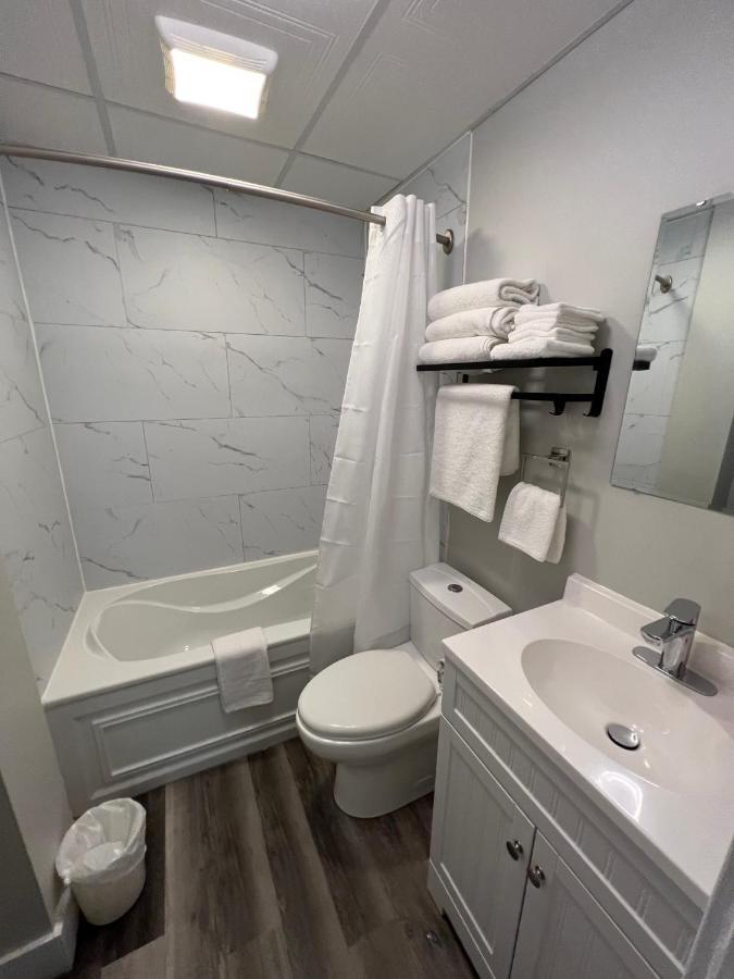 Le Centre-Ville Rouyn-Noranda Esterno foto